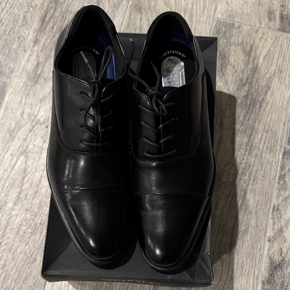 Kenneth Cole Classic Black Leather Oxfords